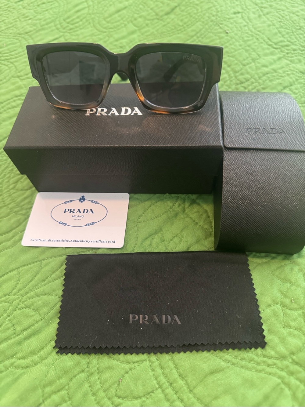 Prada Black with Tortoiseshell Trim women’s Sunglasses. Gorgeous lens ombre’